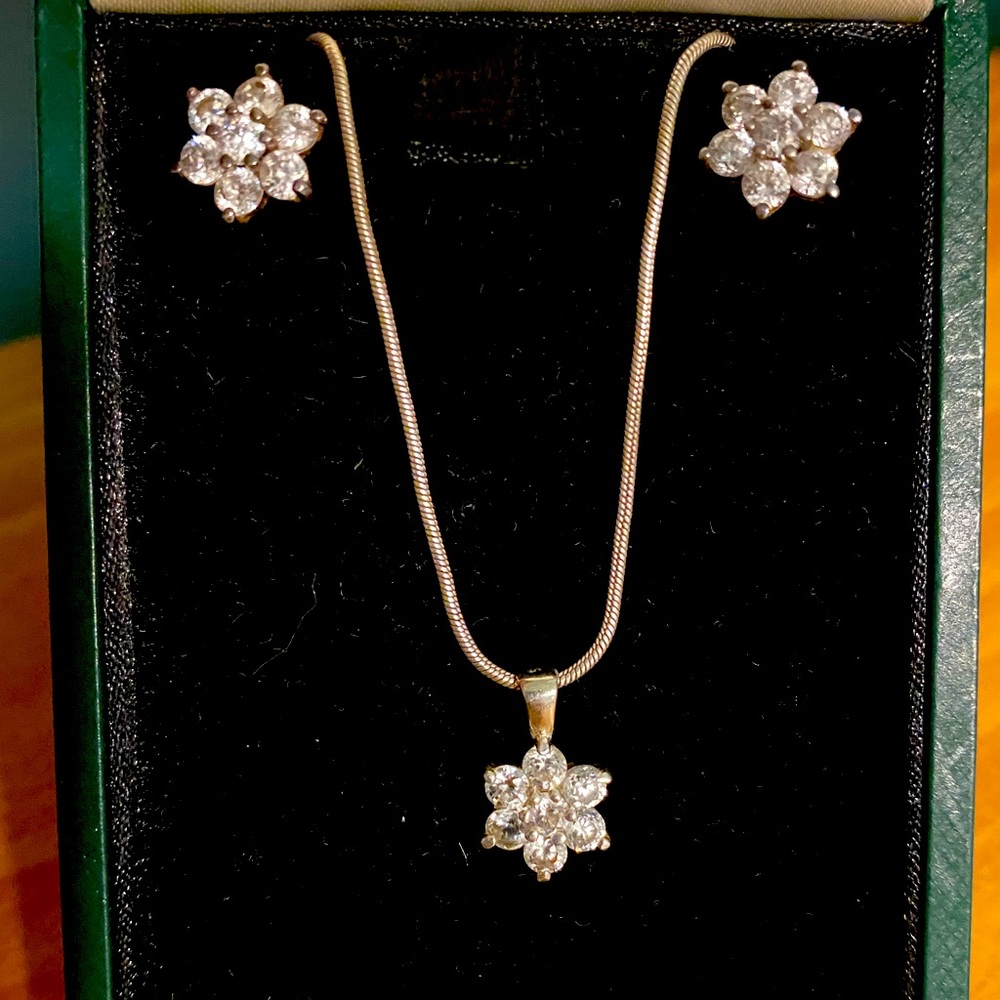 Silver Crystal Snowflake Star Earrings & Necklace Set